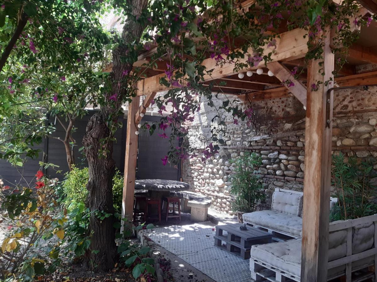 Charmante Maison De Ville Avec Jardin Perpignan Exterior foto